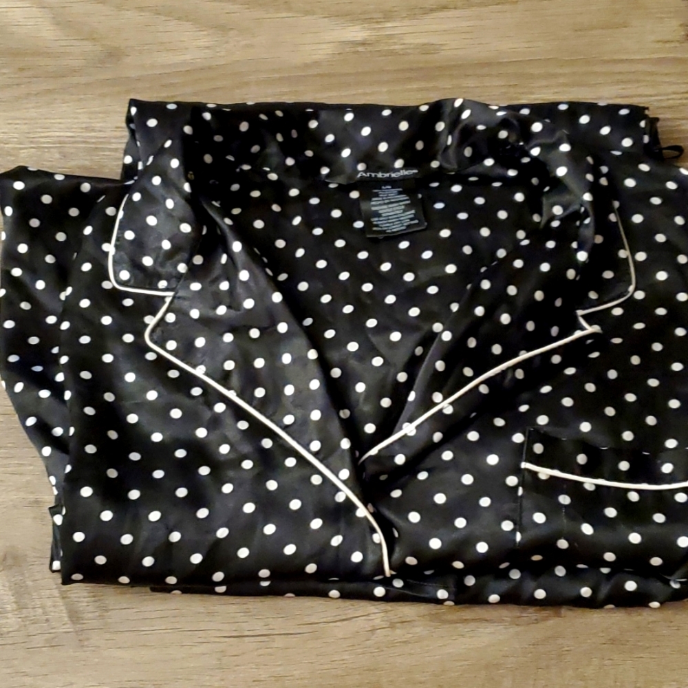Ambrielle women's 2-piece pajamas, size large, black and white polka-dot